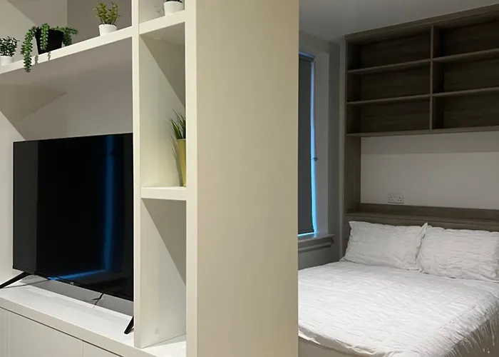 Voyager Haus Apartments, Ev Charging Stations, London Heathrow Airport, Lhr, Terminal 4, Re-Energise & Go