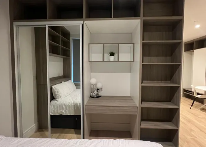 Voyager Haus Apartments, Ev Charging Stations, London Heathrow Airport, Lhr, Terminal 4, Re-Energise & Go
