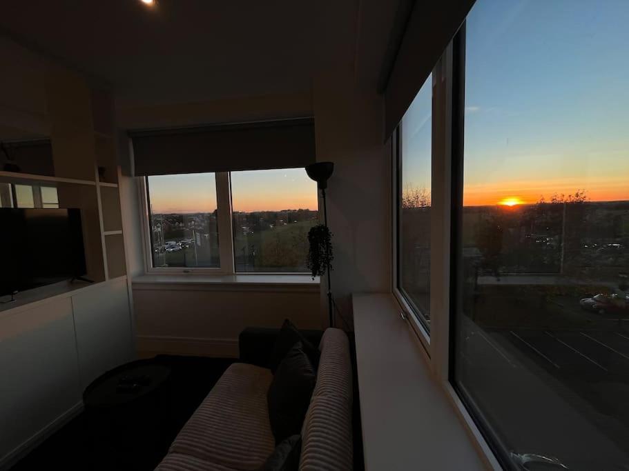 Voyager Haus Apartments, Ev Charging Stations, London Heathrow Airport, Lhr, Terminal 4, Re-energise & Go Appartamento Hillingdon