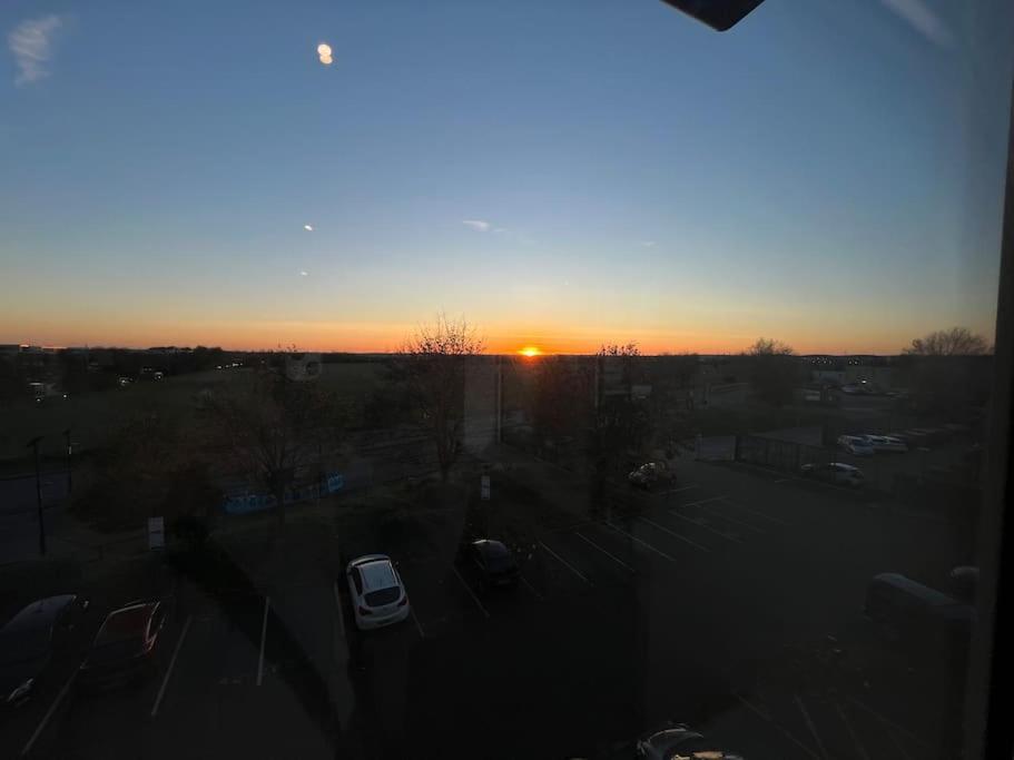 Appartamento Voyager Haus Apartments, Ev Charging Stations, London Heathrow Airport, Lhr, Terminal 4, Re-energise & Go *