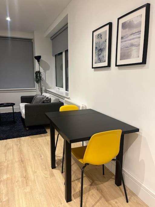 Appartamento Voyager Haus Apartments, Ev Charging Stations, London Heathrow Airport, Lhr, Terminal 4, Re-energise & Go Hillingdon